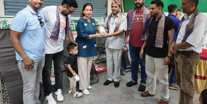 रोजगार नेपालको आयोजनामा बिर्तामोडमा रक्तदान 